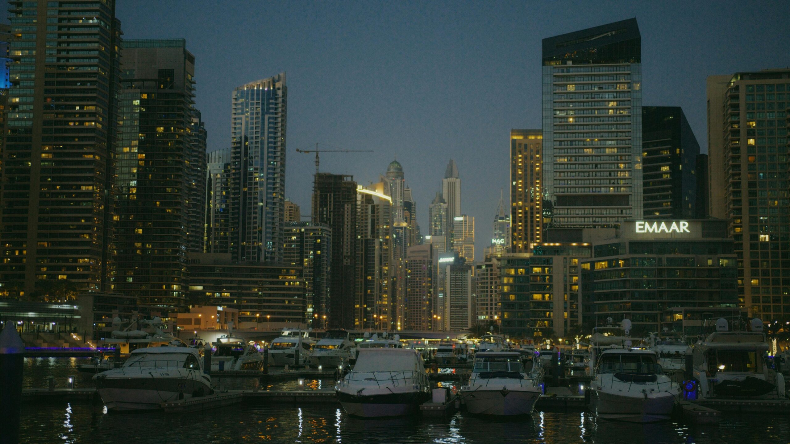 Signature Dubai — Skyline Views & Desert Sands